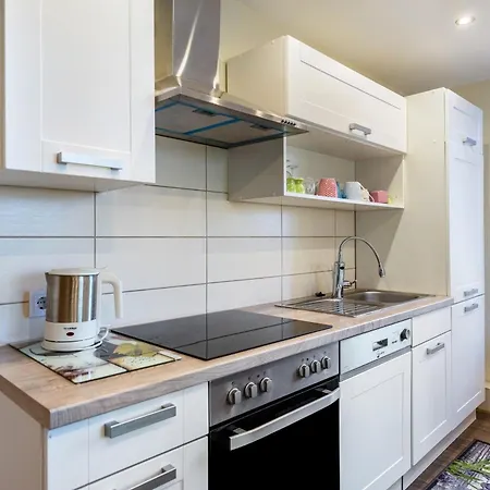 Dom wakacyjny In Wald- Und Seenaehe *